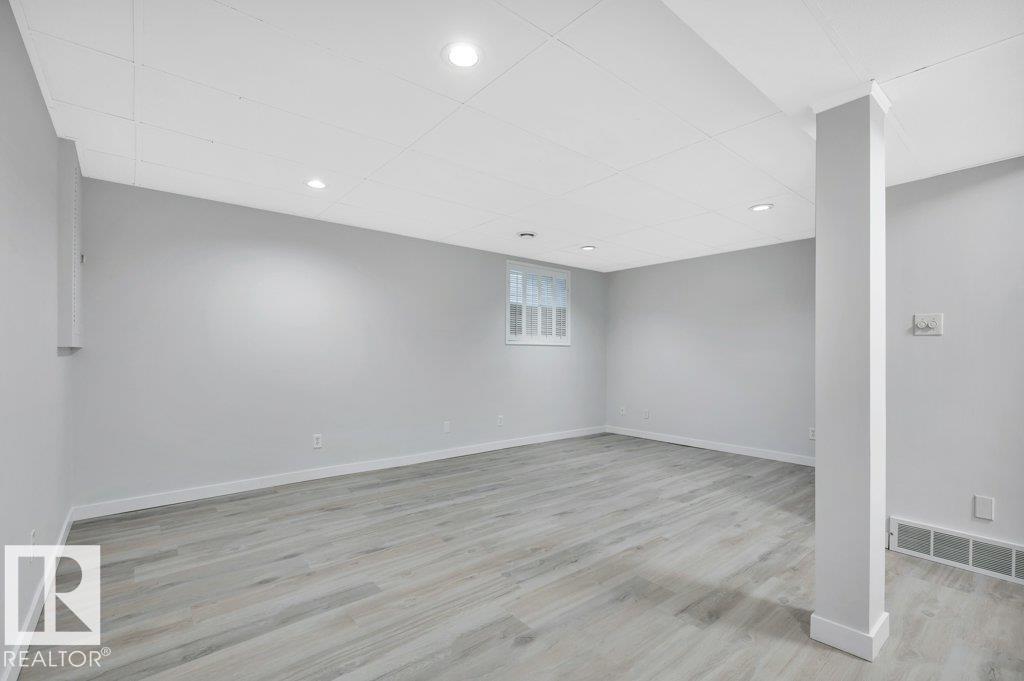 13618 27 ST NW NW, Edmonton