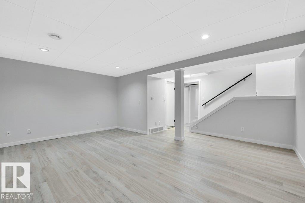 13618 27 ST NW NW, Edmonton