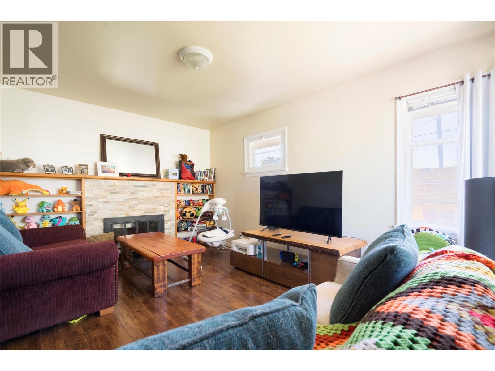  3095 Gordon Drive, Kelowna