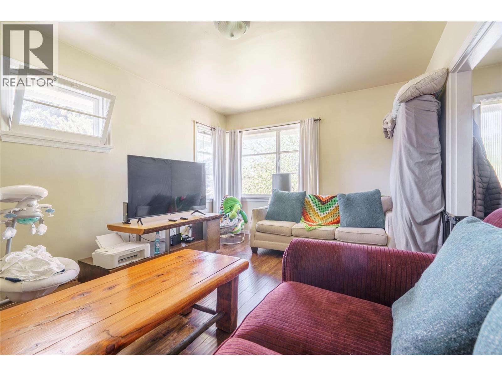  3095 Gordon Drive, Kelowna