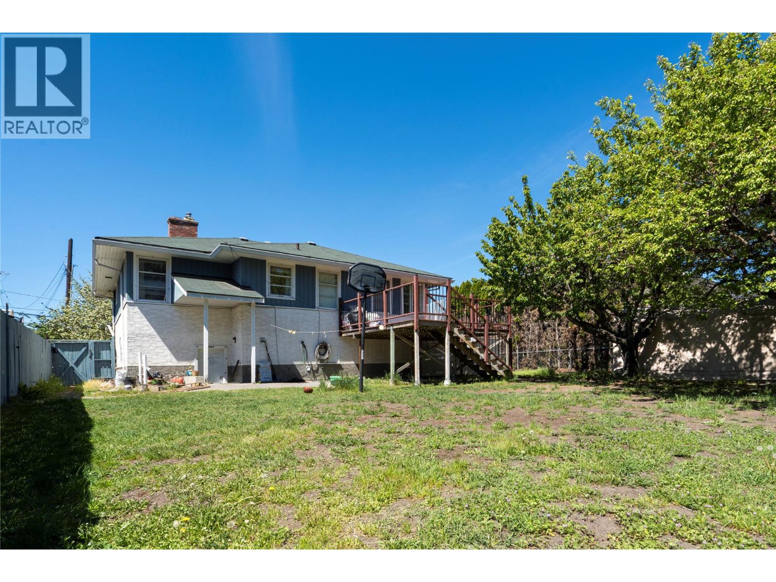  3095 Gordon Drive, Kelowna