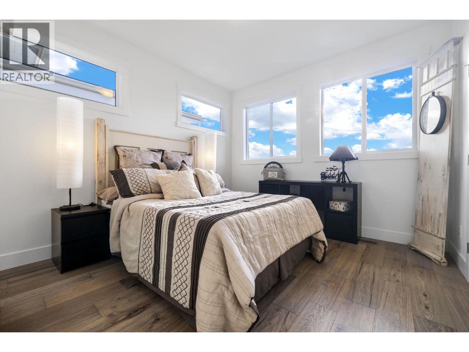  1474 Summer Crescent, Kelowna