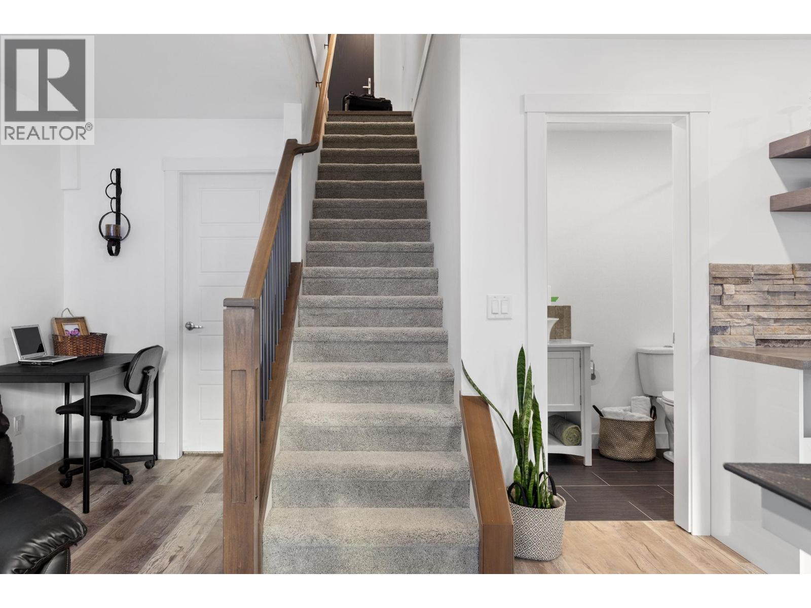  1474 Summer Crescent, Kelowna