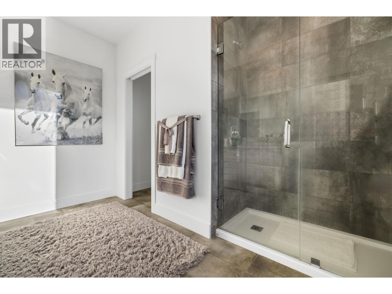  1474 Summer Crescent, Kelowna