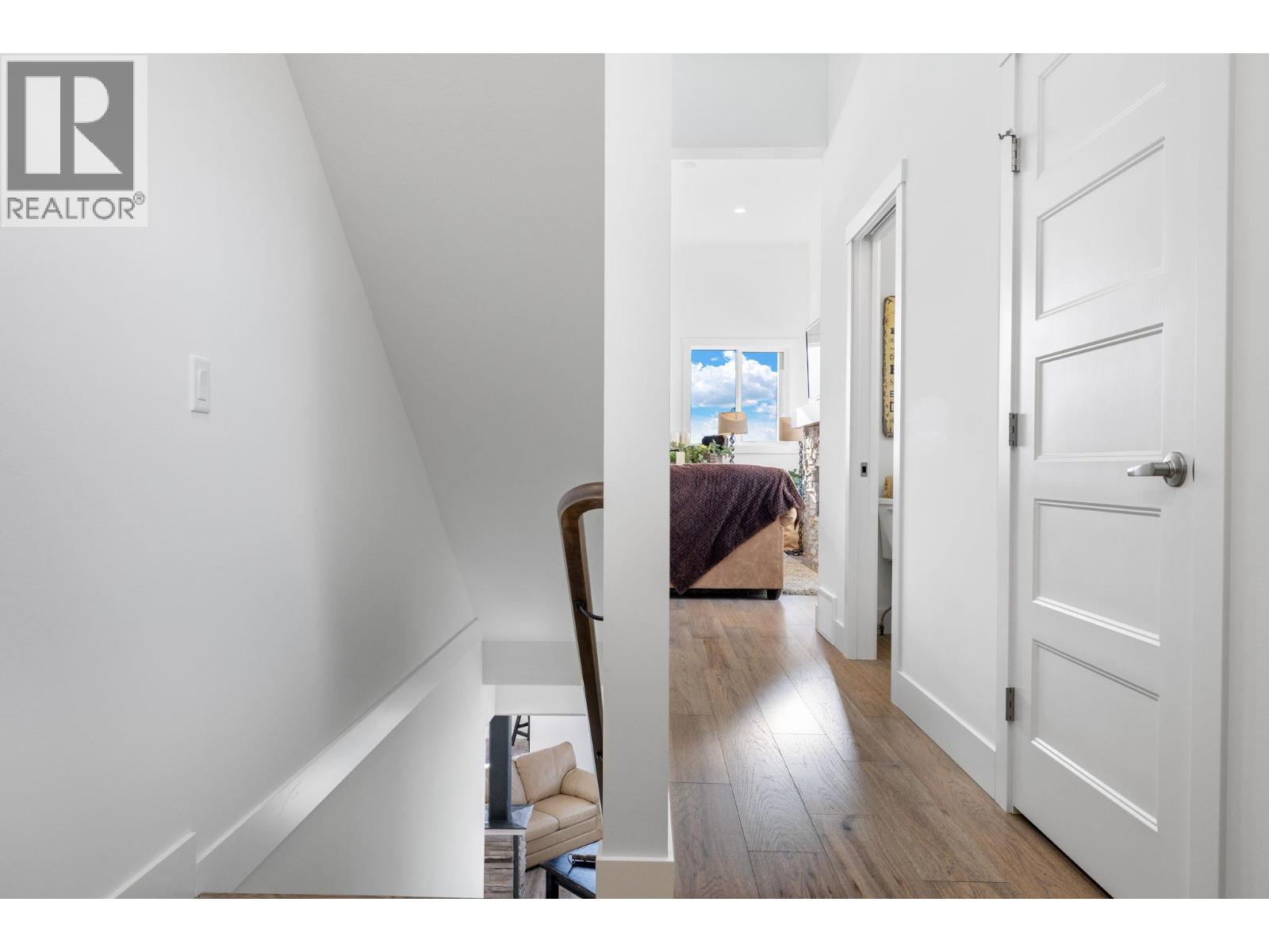  1474 Summer Crescent, Kelowna