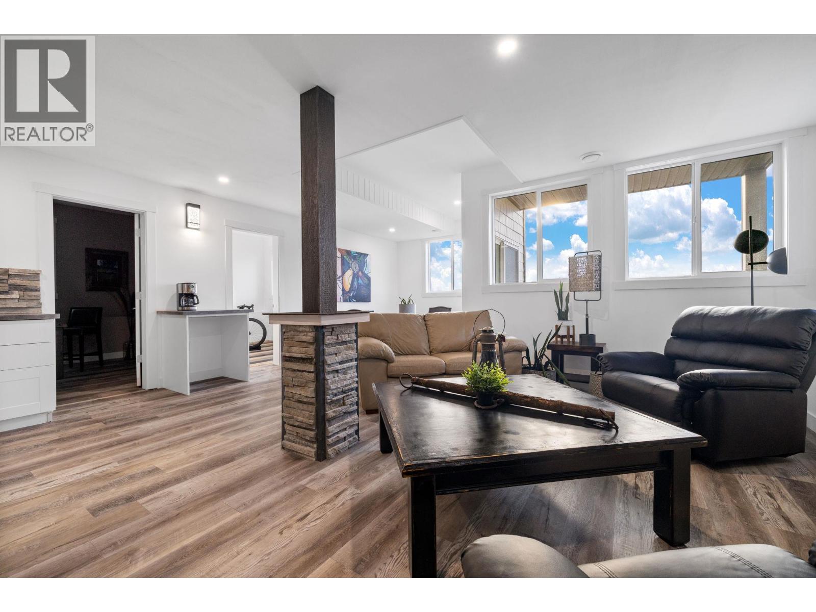  1474 Summer Crescent, Kelowna