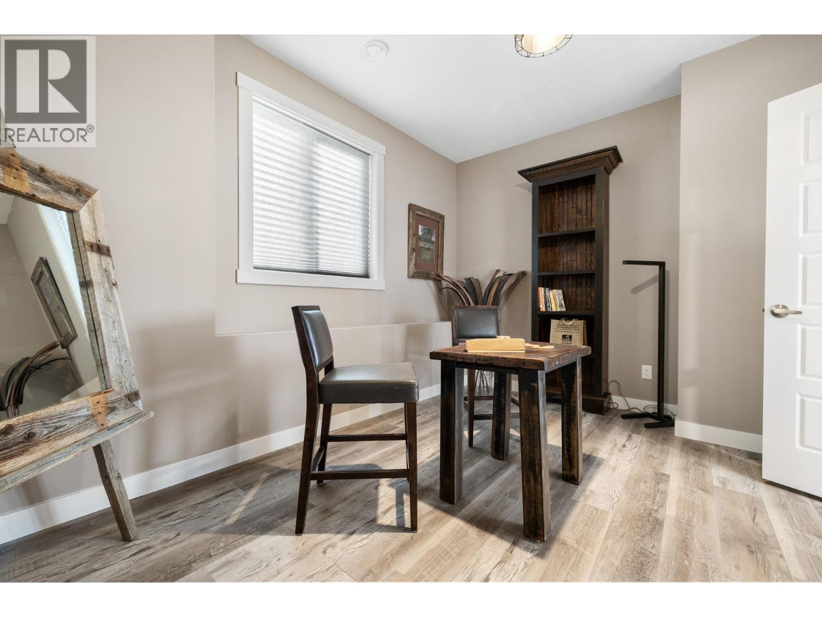  1474 Summer Crescent, Kelowna