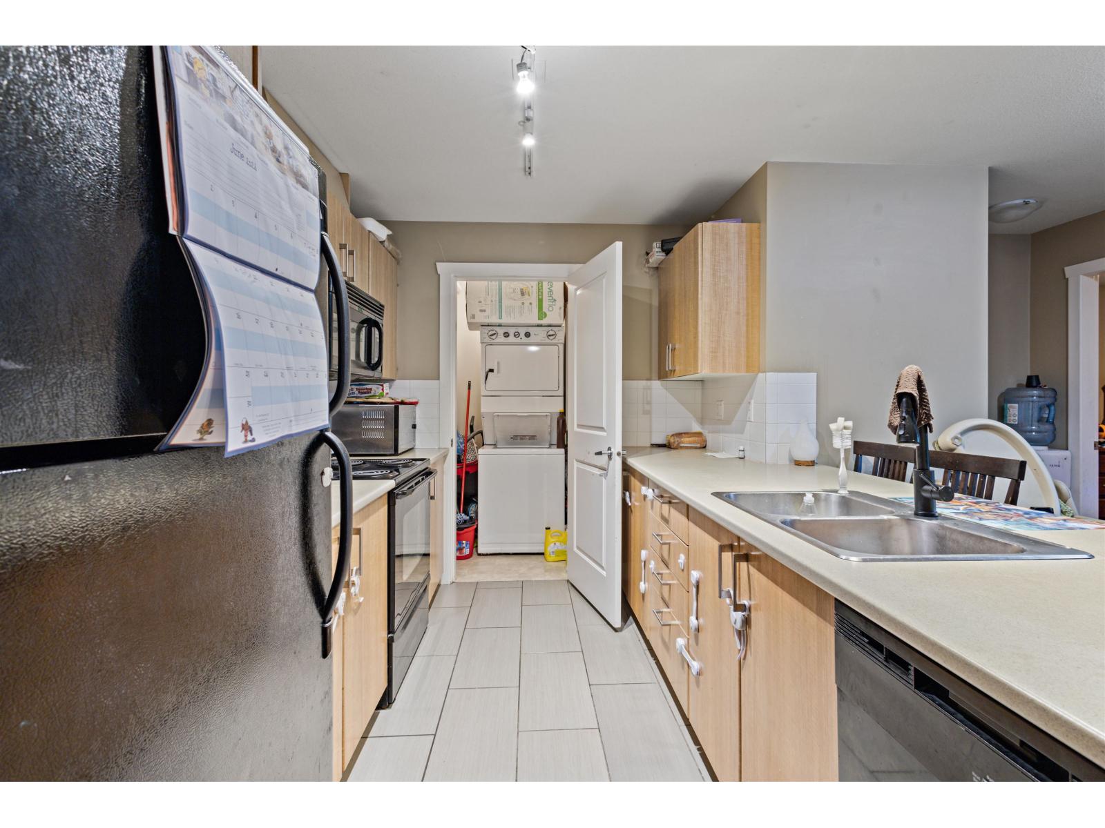 404 45561 YALE ROAD, Chilliwack Proper South, Chilliwack