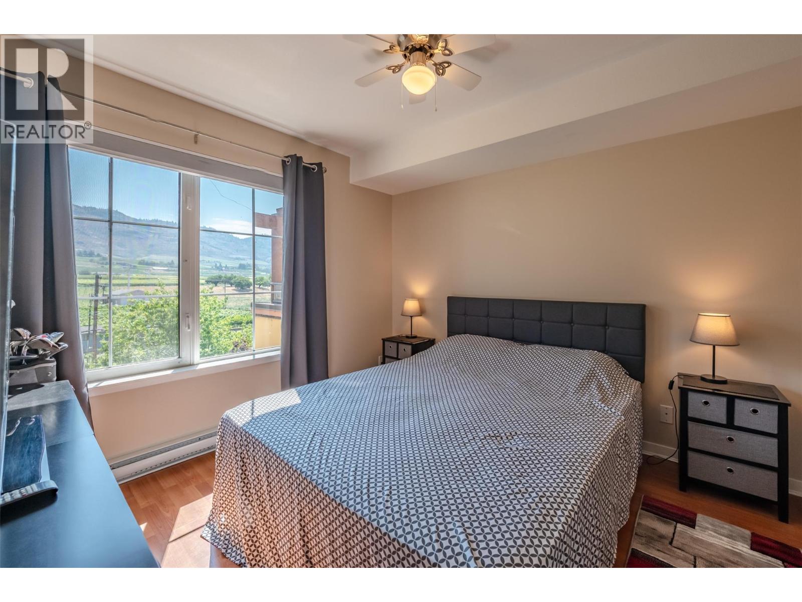 7600 COTTONWOOD Drive Unit# 404, Osoyoos