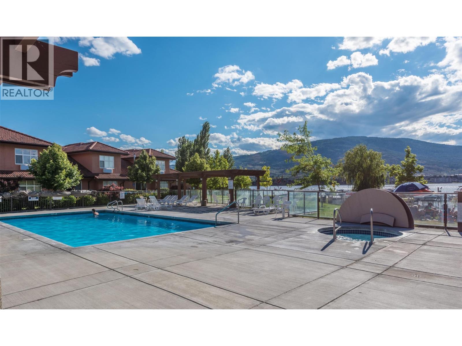 7600 COTTONWOOD Drive Unit# 404, Osoyoos