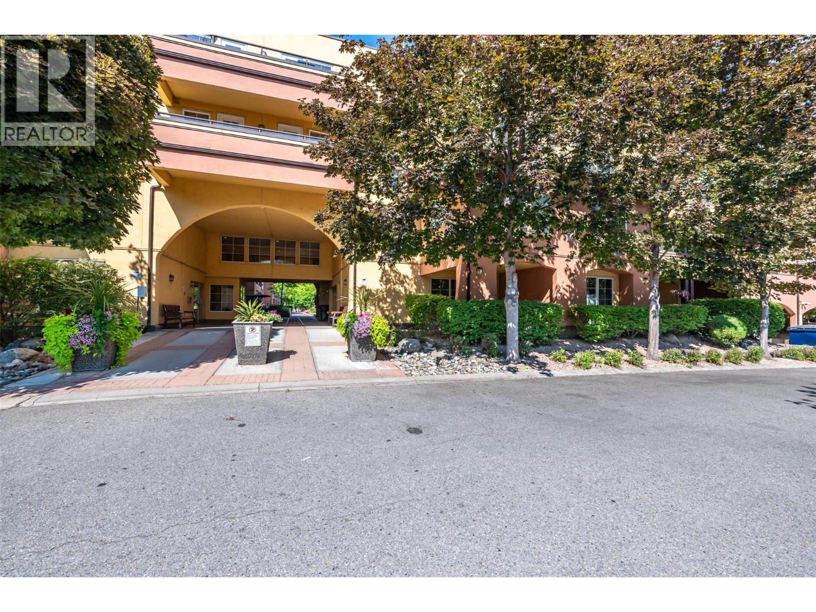 7600 COTTONWOOD Drive Unit# 404, Osoyoos
