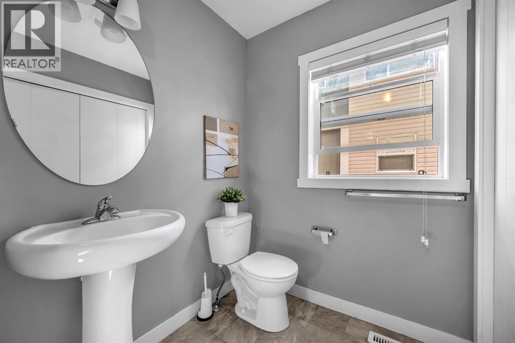 714 Redstone View NE, Calgary, Alberta