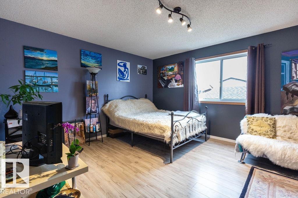 7232 183B ST NW, Edmonton