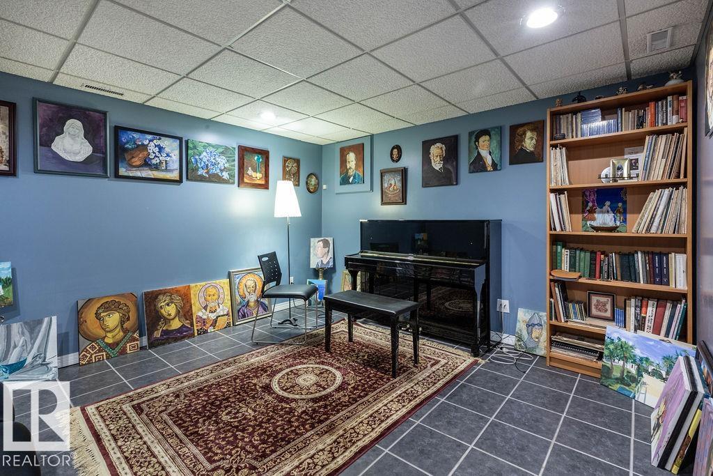 7232 183B ST NW, Edmonton