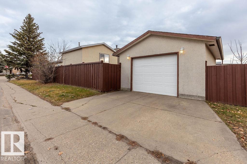 7232 183B ST NW, Edmonton