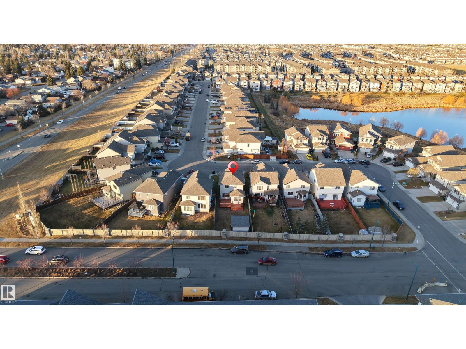 3363 16B AV NW, Edmonton