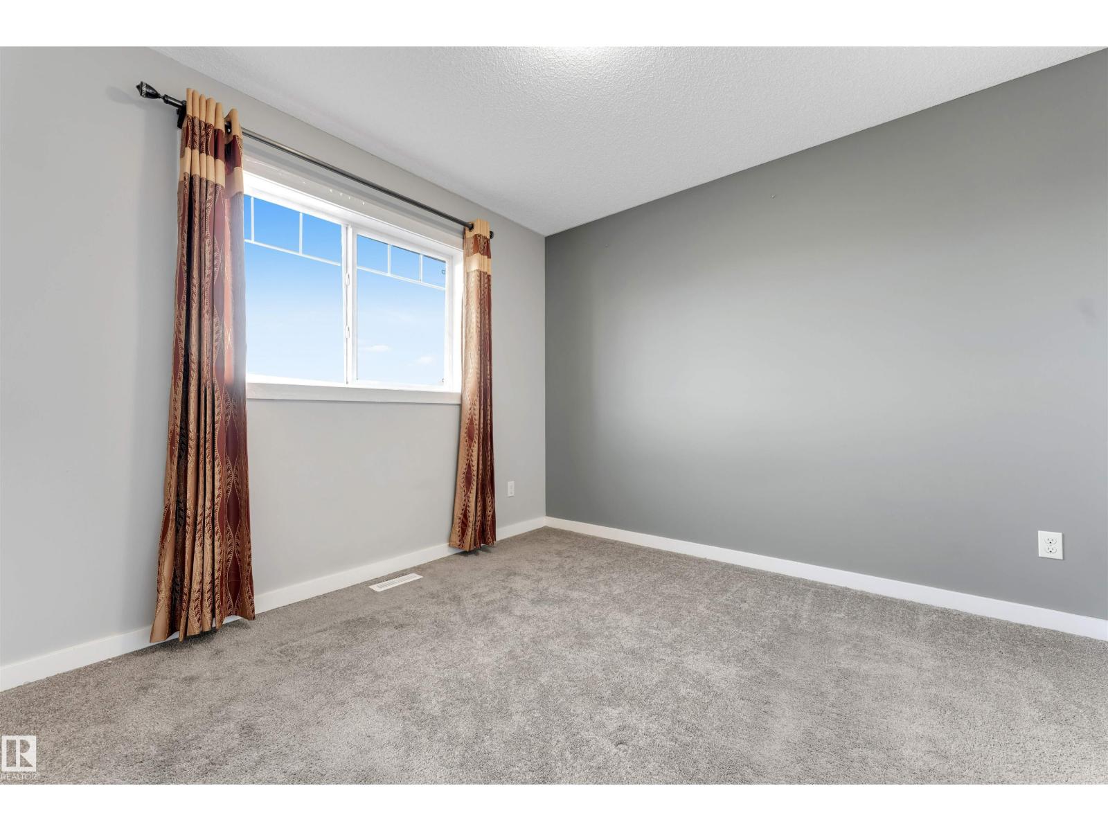 3363 16B AV NW, Edmonton