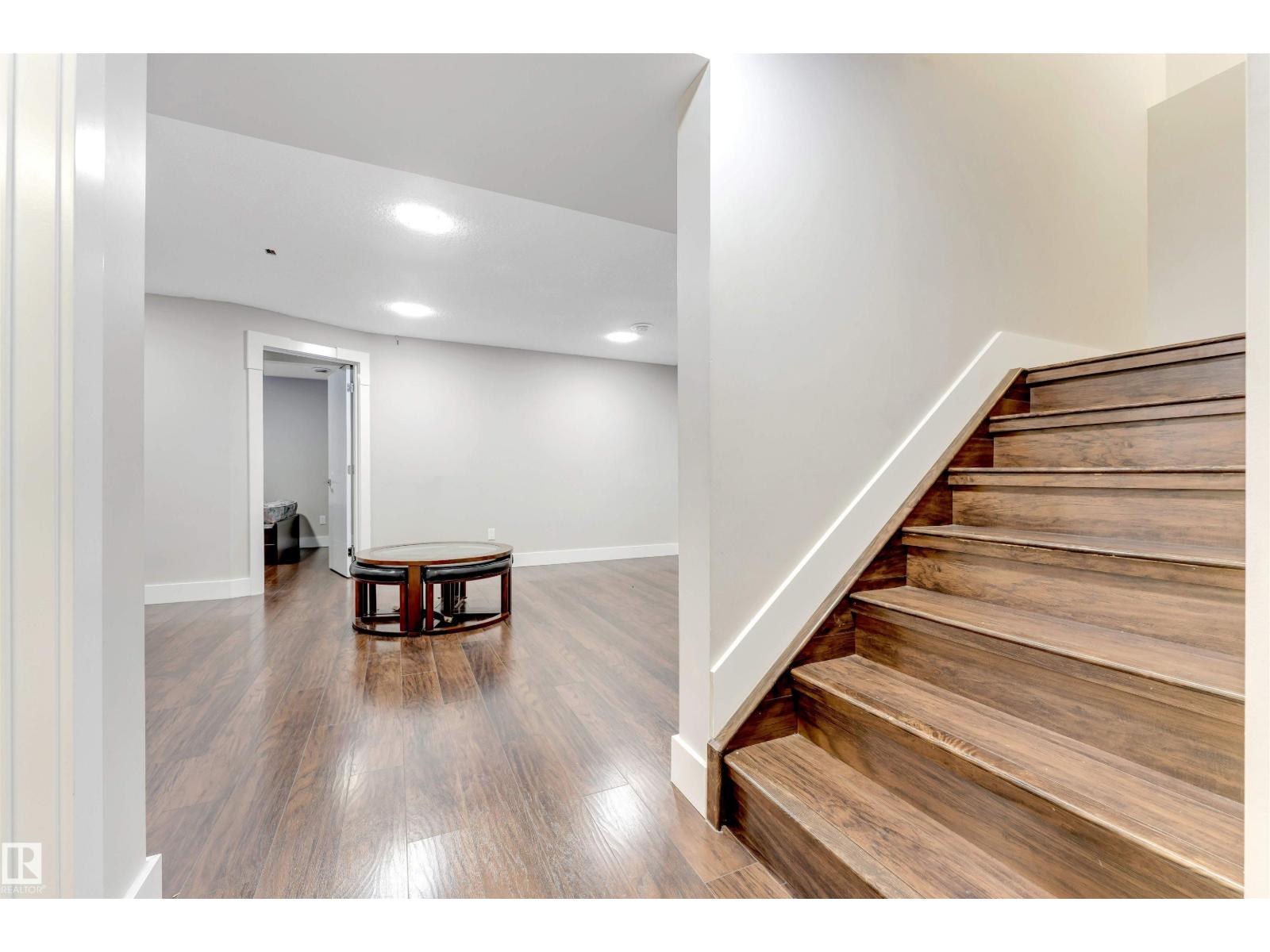 3363 16B AV NW, Edmonton