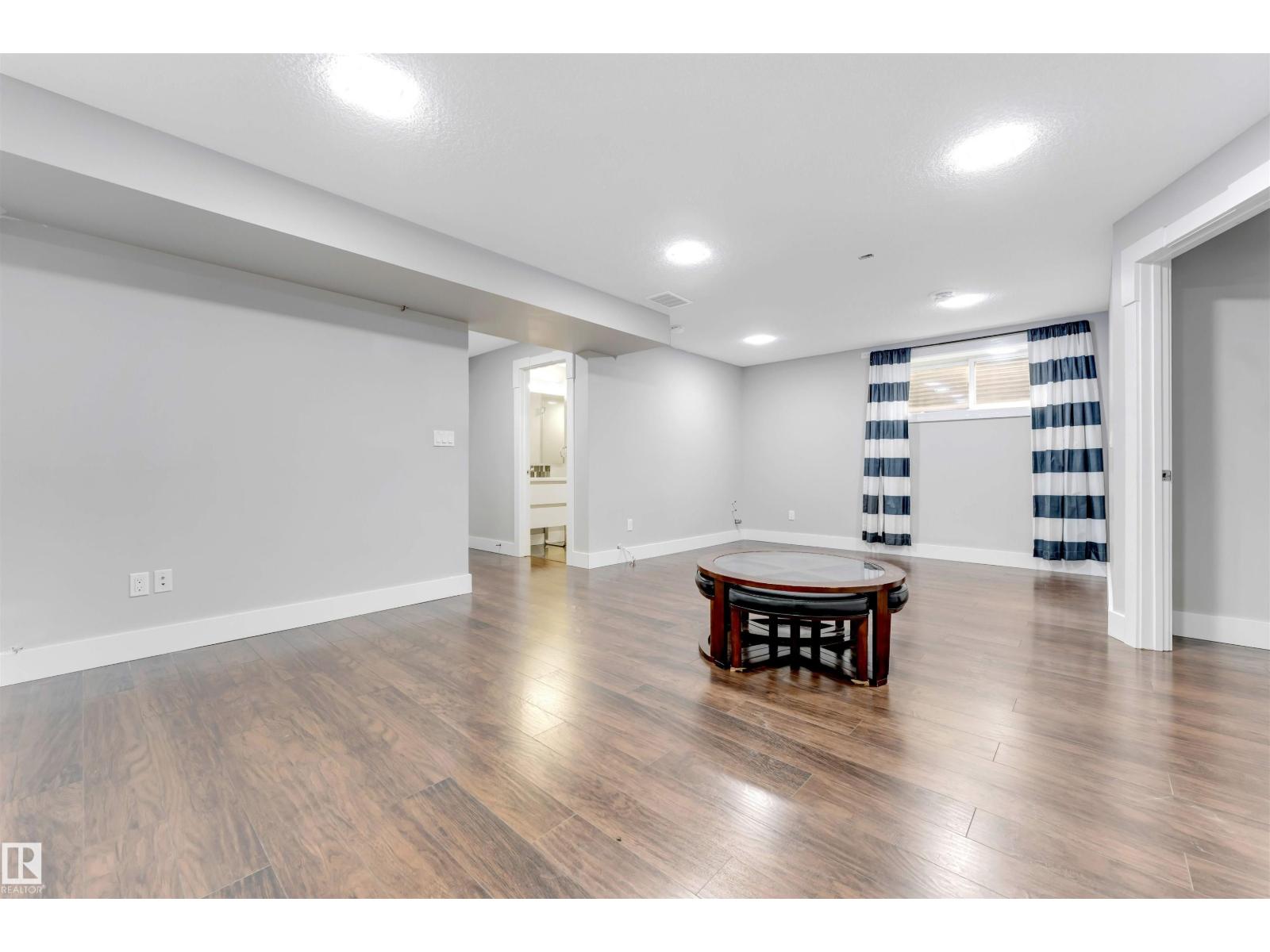 3363 16B AV NW, Edmonton