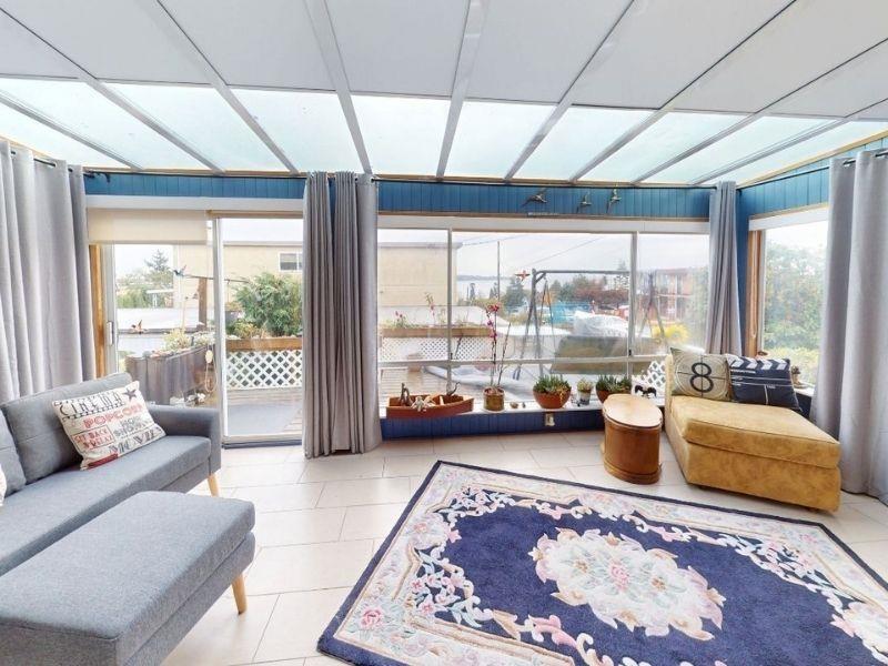 1 1040 PARKER STREET, White Rock