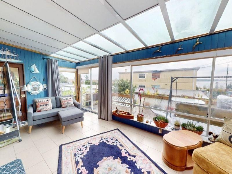 1 1040 PARKER STREET, White Rock