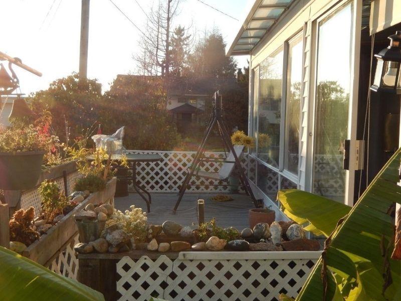 1 1040 PARKER STREET, White Rock