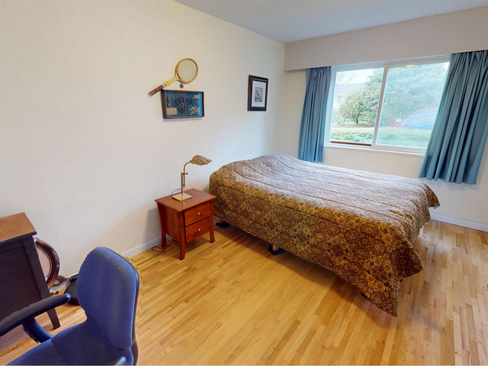 1 1040 PARKER STREET, White Rock