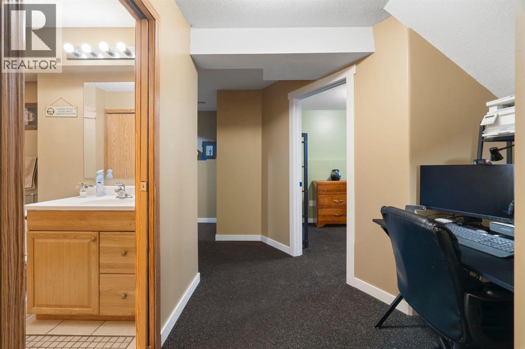 Single Family House Bi-level for Sale in  Hidden Spring Green NW Hidden Valley Calgary 