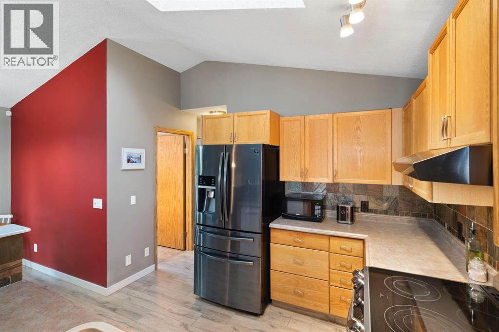 Single Family House Bi-level for Sale in  Hidden Spring Green NW Hidden Valley Calgary 