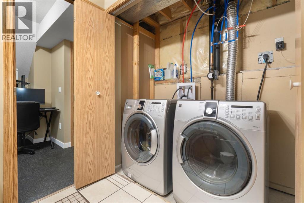 Single Family House Bi-level for Sale in  Hidden Spring Green NW Hidden Valley Calgary 