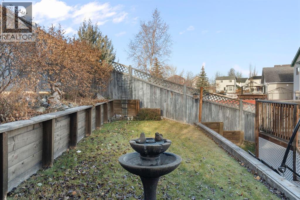 Single Family House Bi-level for Sale in  Hidden Spring Green NW Hidden Valley Calgary 