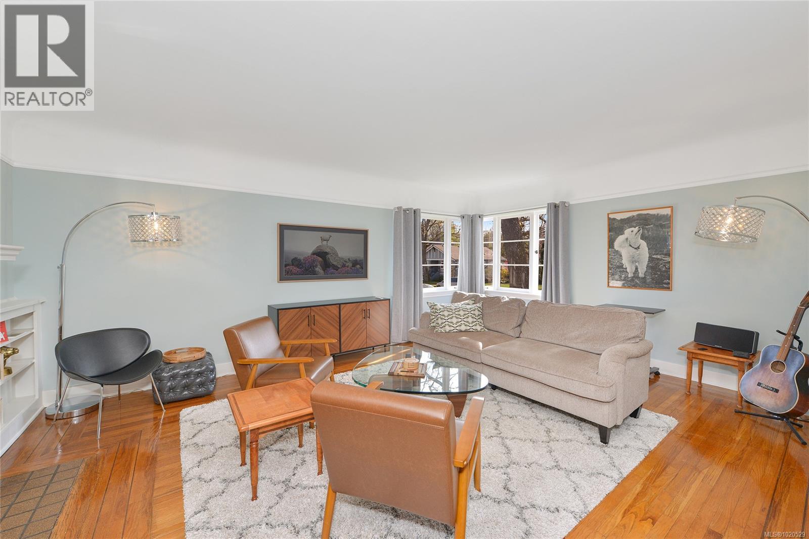  1375 Monterey Avenue, Oak Bay