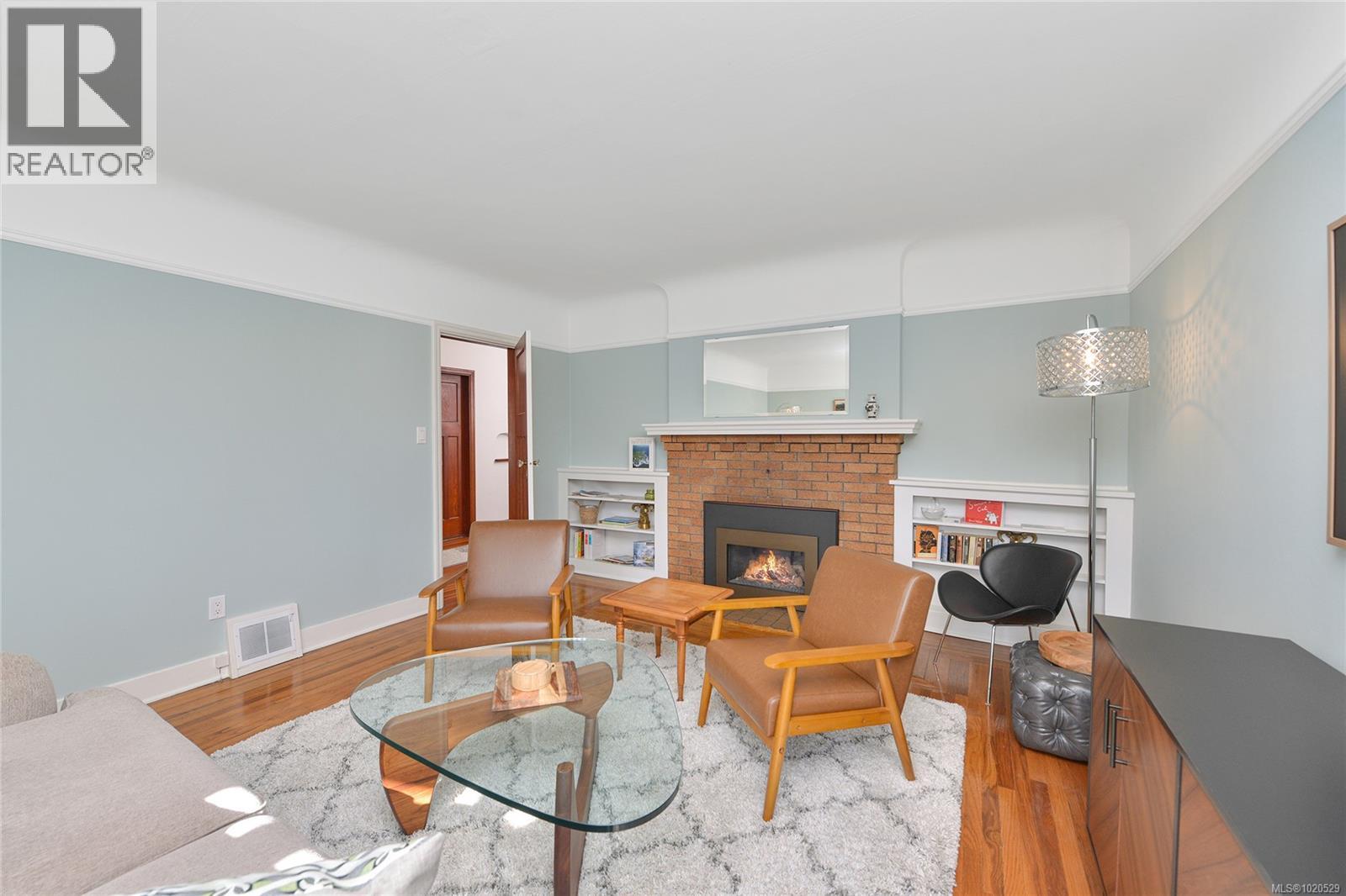  1375 Monterey Avenue, Oak Bay