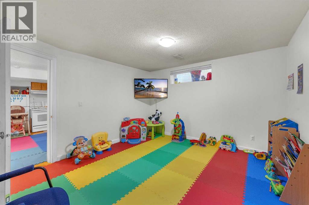 Single Family House for Sale in  Taralake Way NE Taradale Calgary 