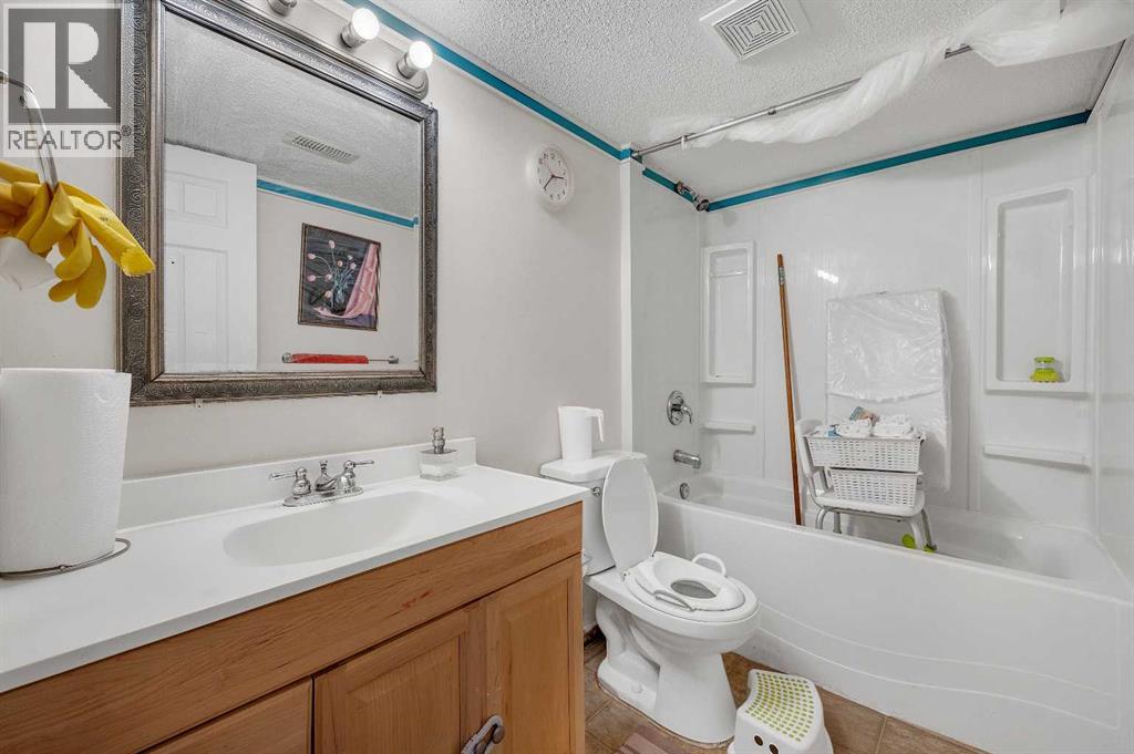 Single Family House for Sale in  Taralake Way NE Taradale Calgary 