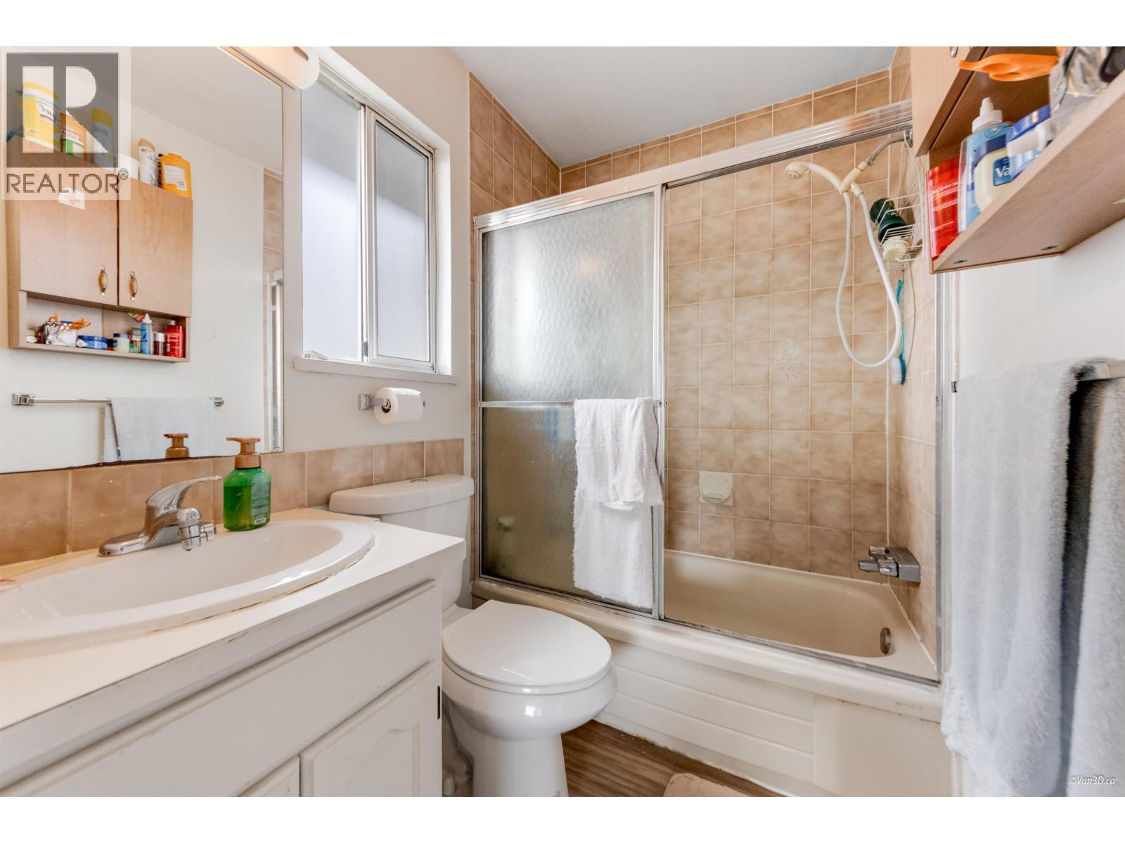 7769 10TH AVENUE, Burnaby