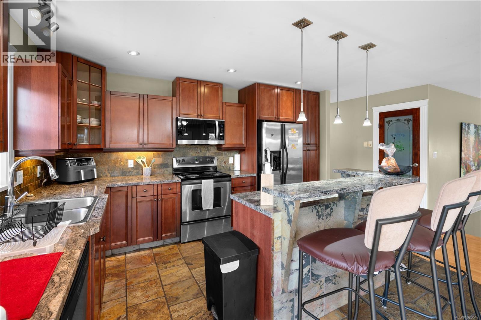  4012 Rainbow Street, Saanich