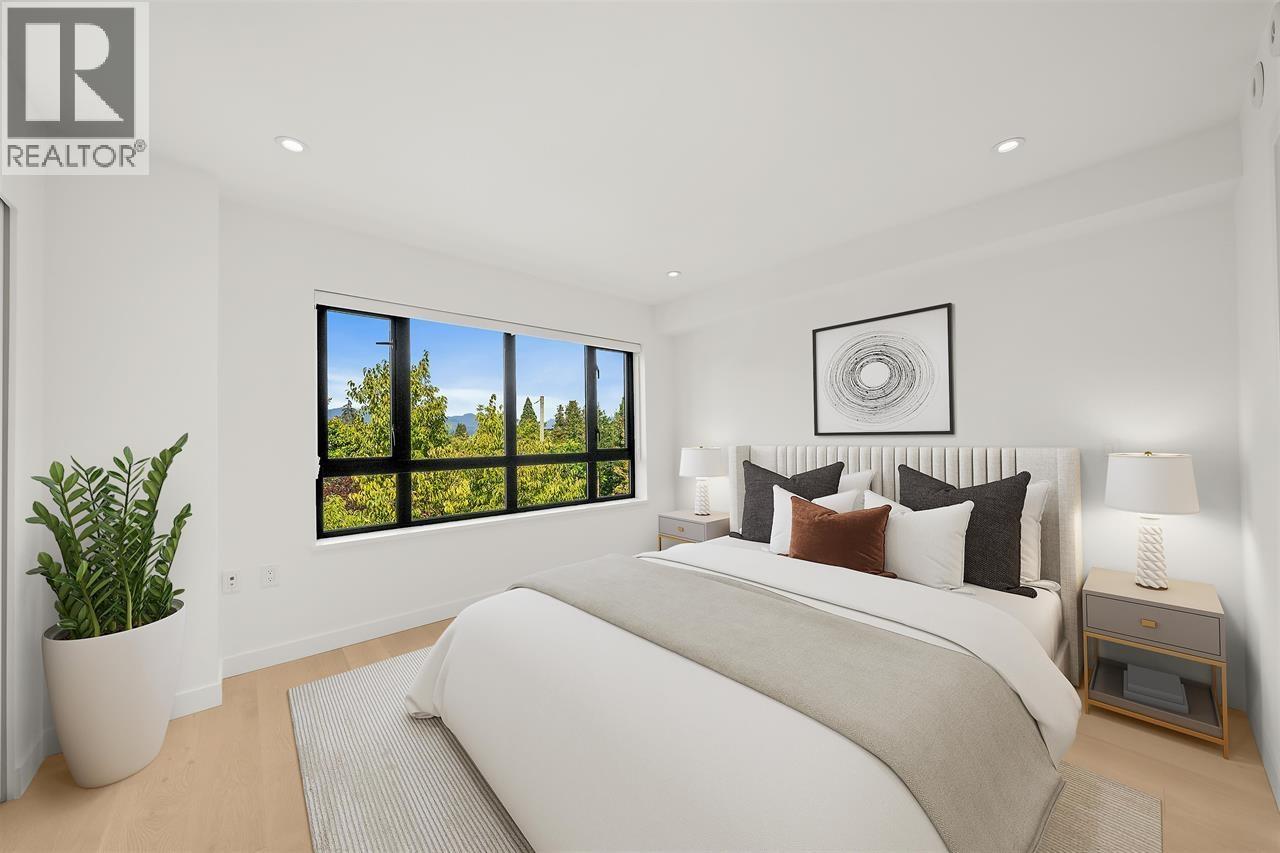 32 530 W 28TH AVENUE, Vancouver