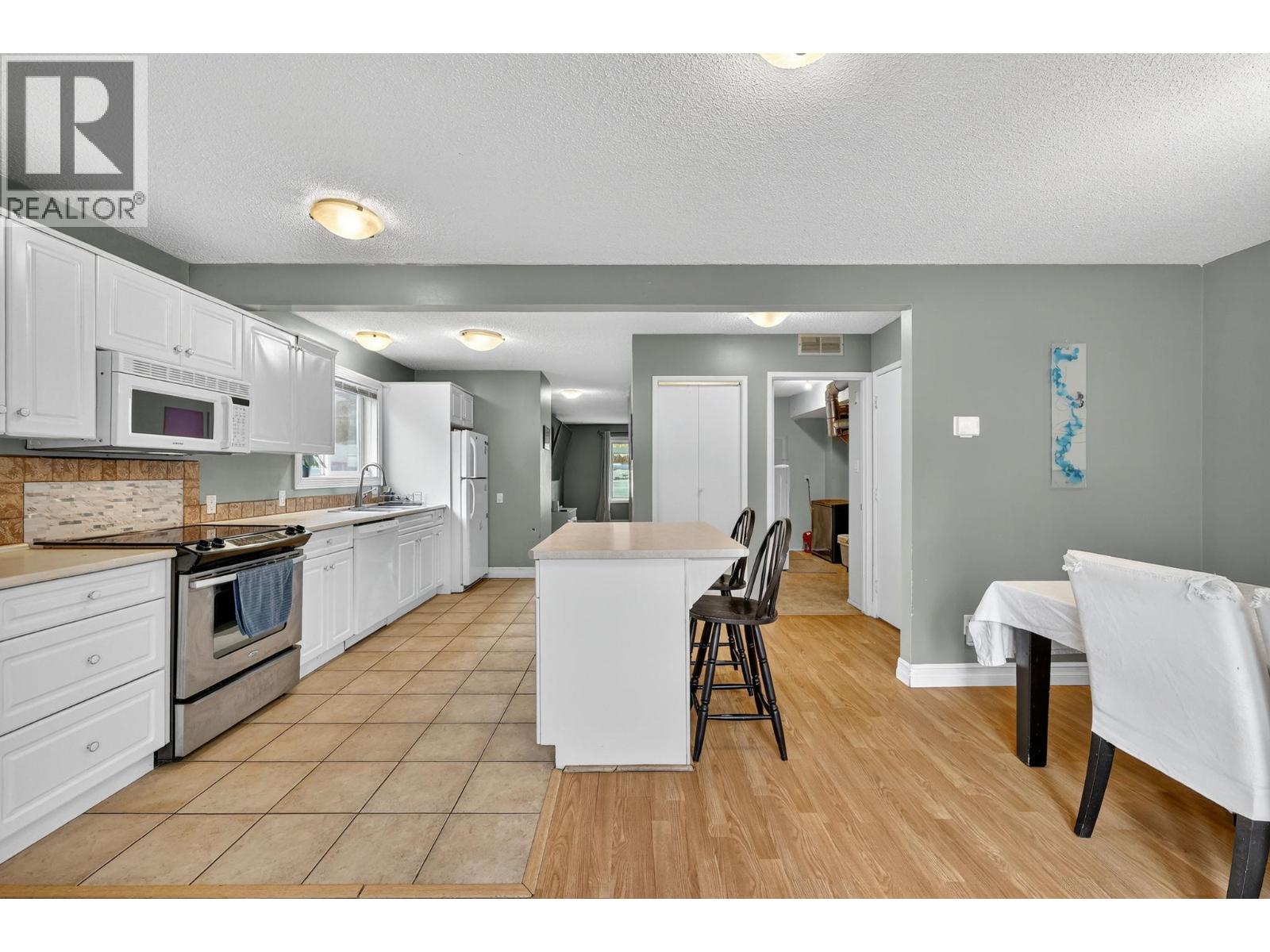  4804 25 Avenue, Vernon