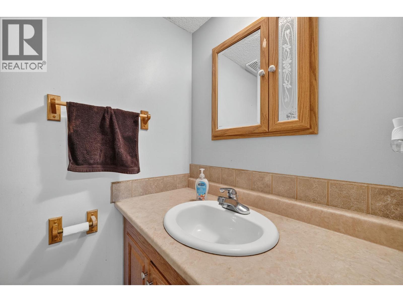  4804 25 Avenue, Vernon