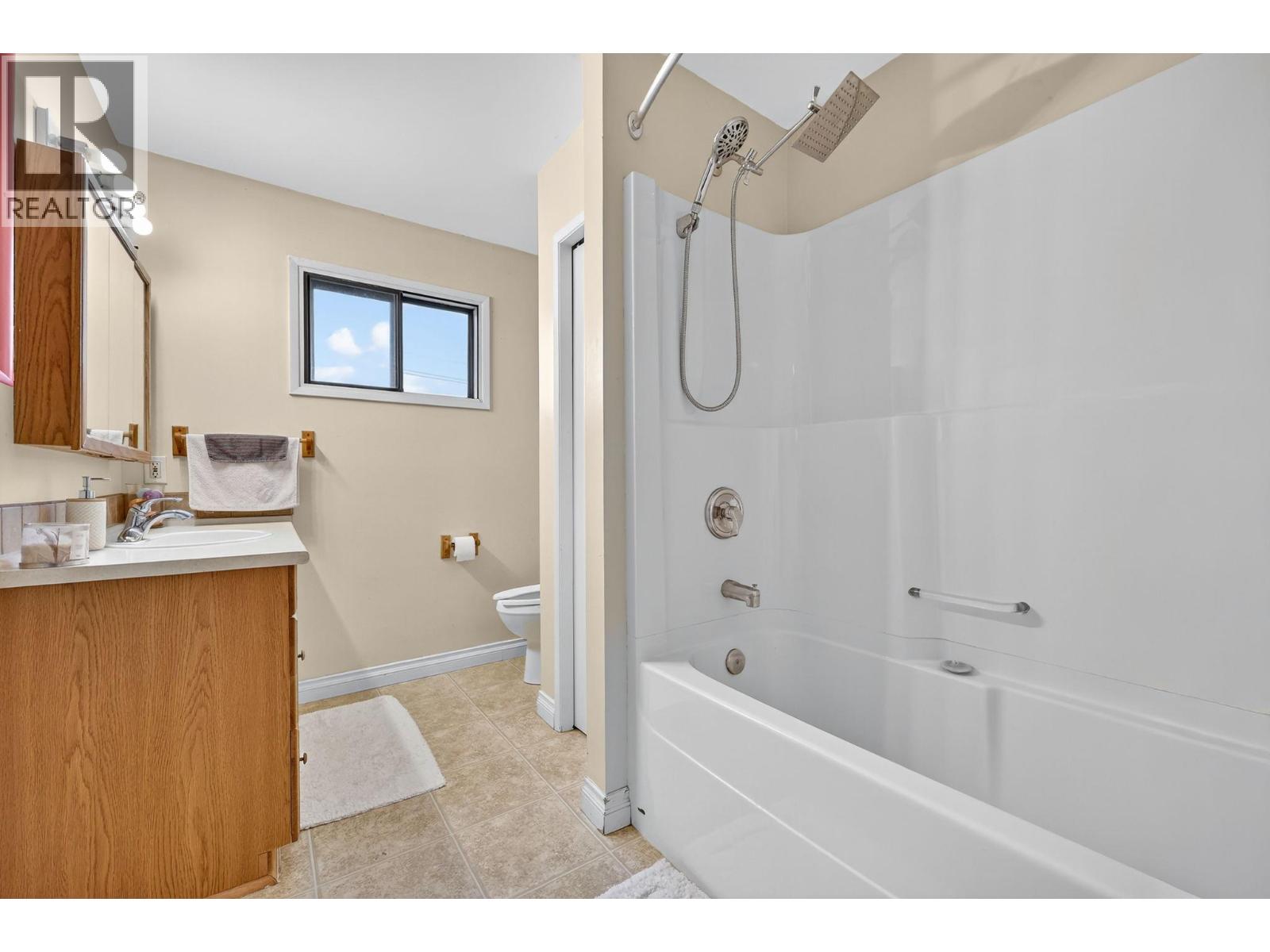  4804 25 Avenue, Vernon