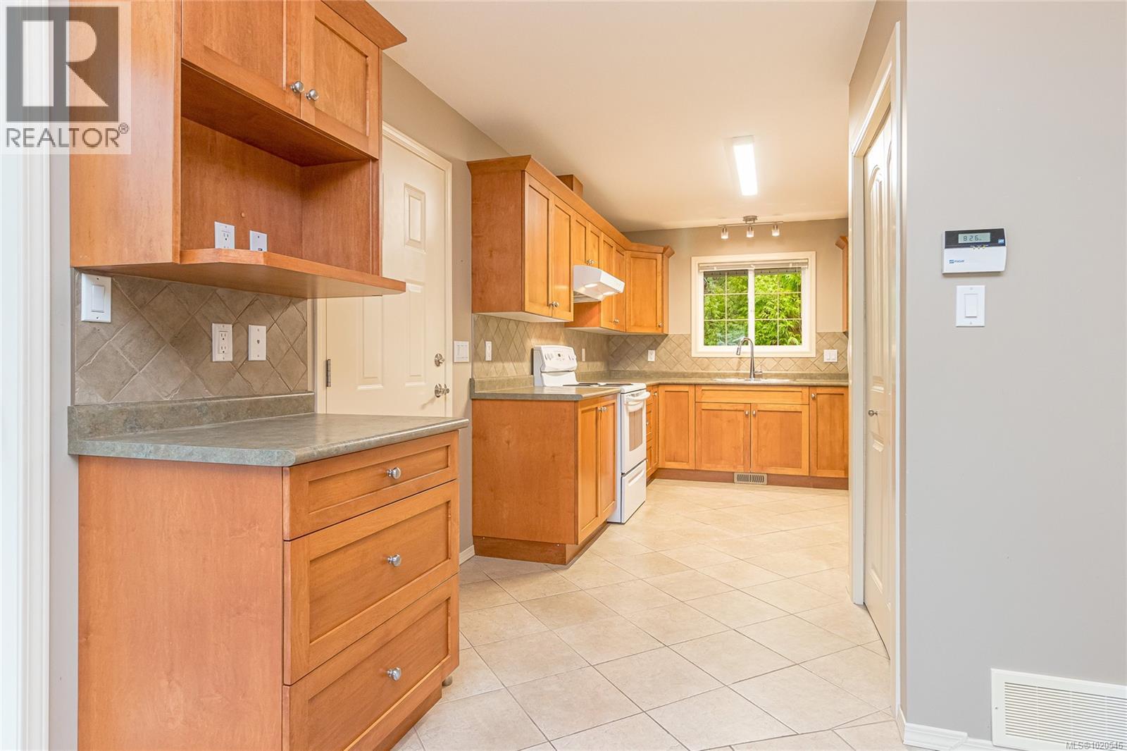 185 Huson Rd, Qualicum Beach