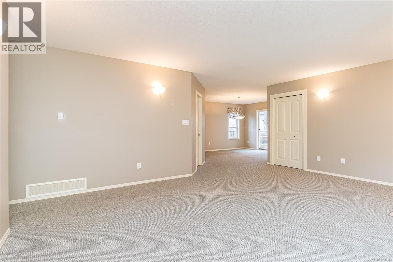 185 Huson Rd, Qualicum Beach