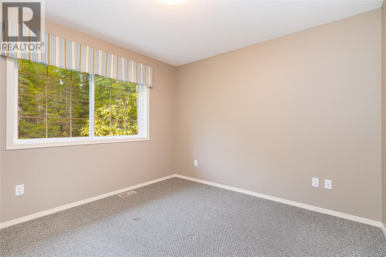 185 Huson Rd, Qualicum Beach