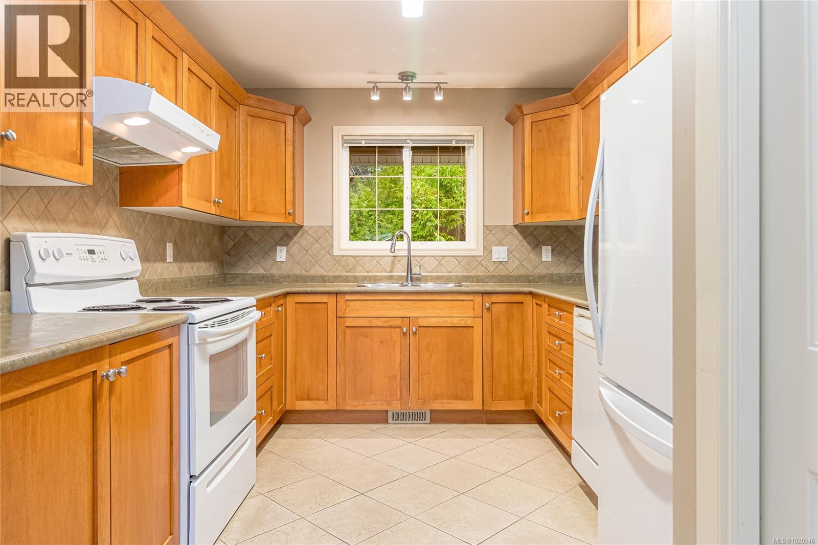 185 Huson Rd, Qualicum Beach