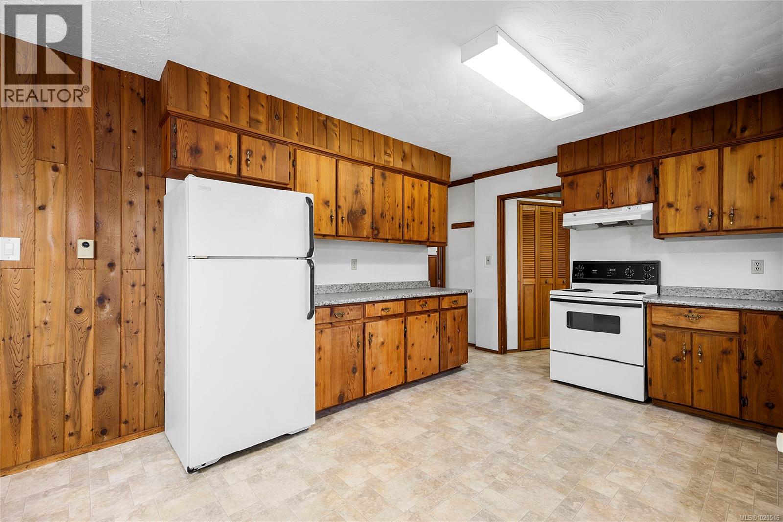 856 Reid Rd, Parksville