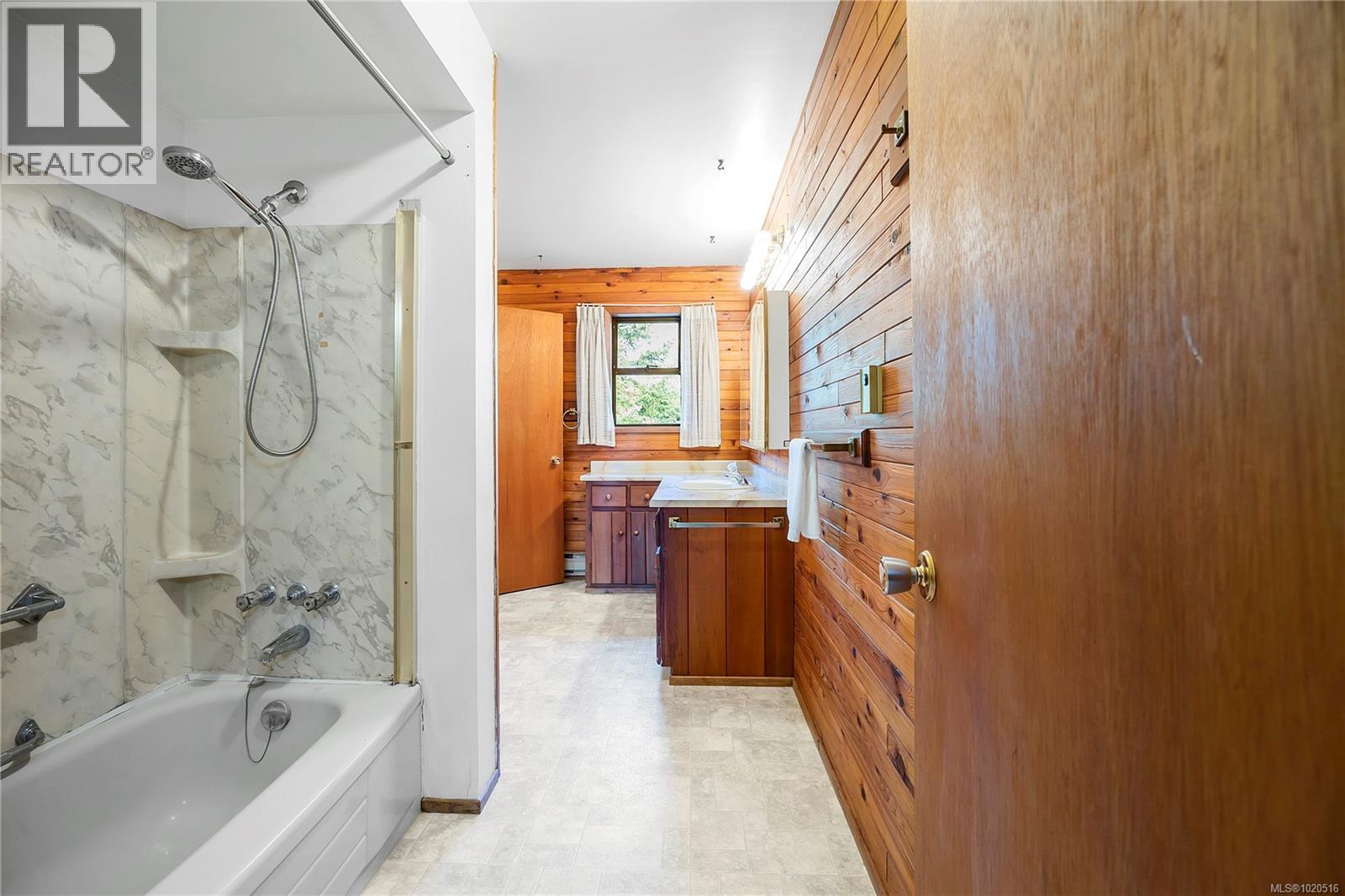 856 Reid Rd, Parksville