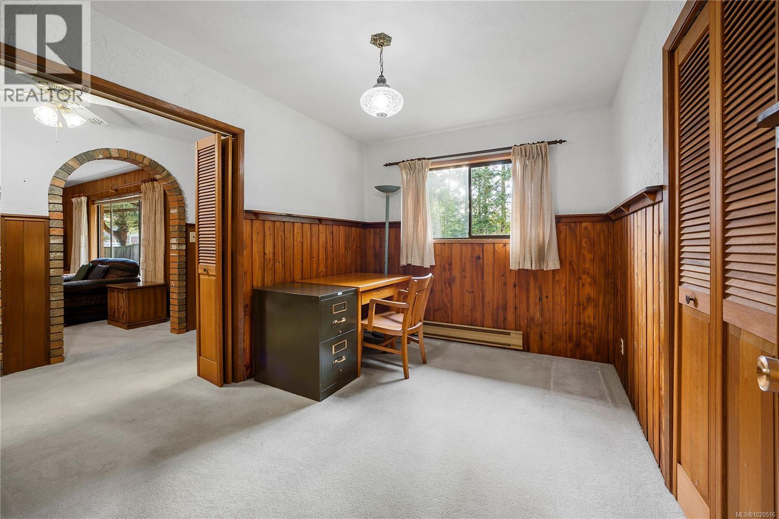 856 Reid Rd, Parksville