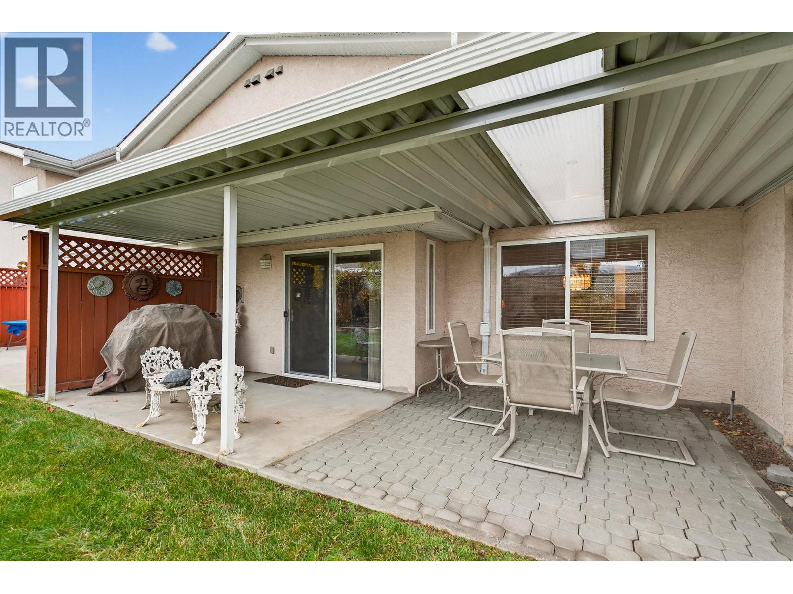 10 1800 Parkview Crescent, Kelowna