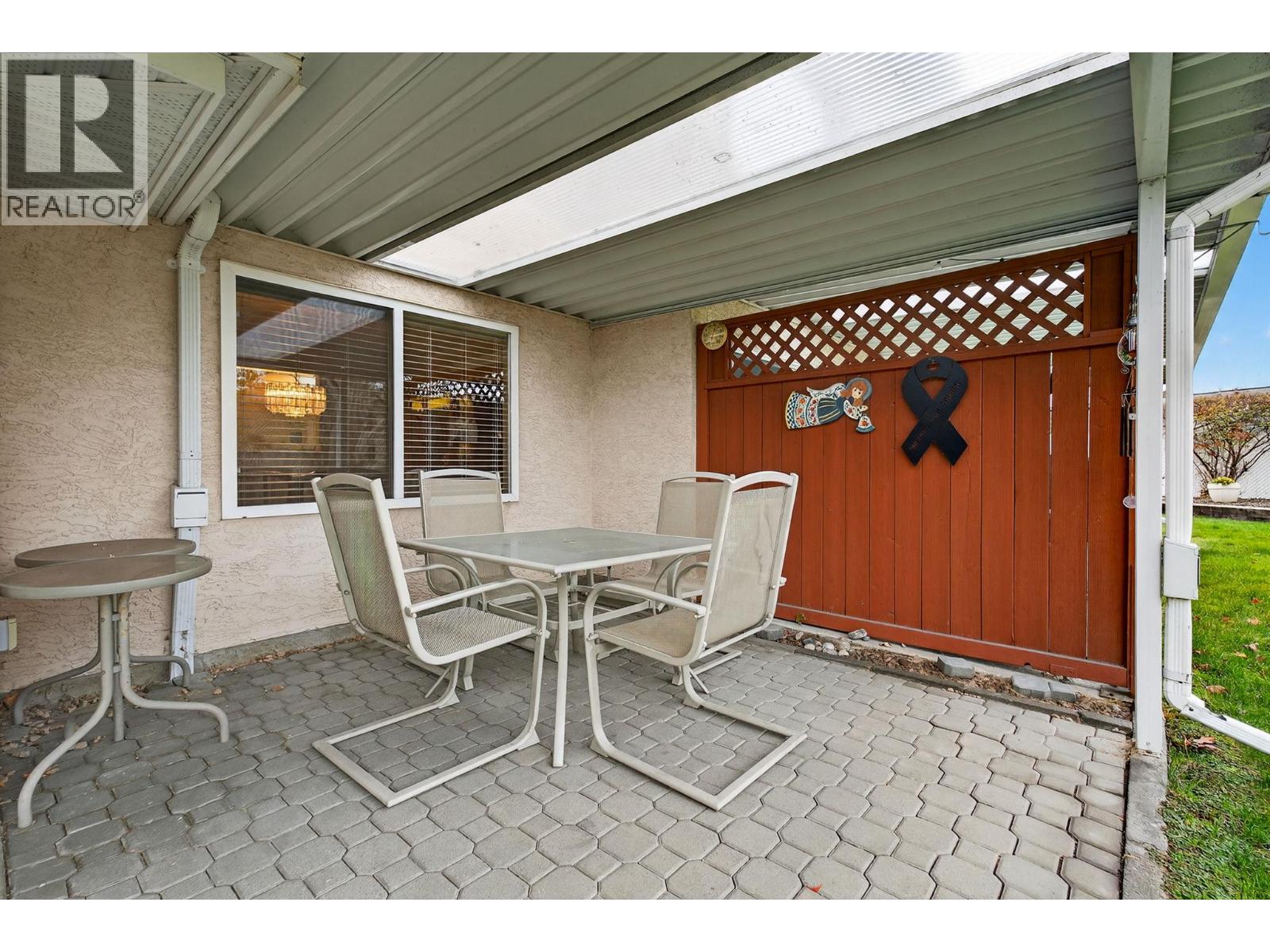 10 1800 Parkview Crescent, Kelowna